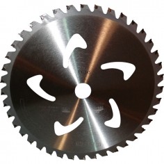 LAME DEBROUSSAILLEUSE 40 DENTS POINTE CARBURE 250MM AL 25