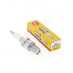 Bougie type BP6ES. NGK