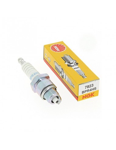 Bougie type BPR4HS. NGK