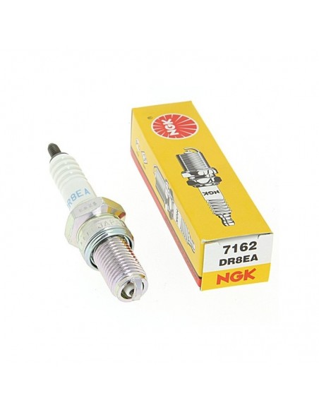 Bougie type DR8EA. NGK