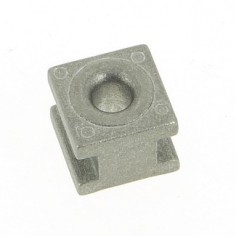 Passe fil modèle carré tête débroussailleuse